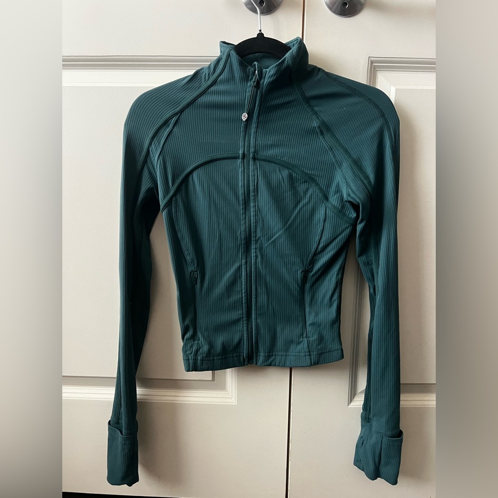Lululemon Women’ Ribbed Cropped Define Jacket